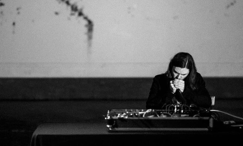 Dean Lloyd Robinson (AV Set)